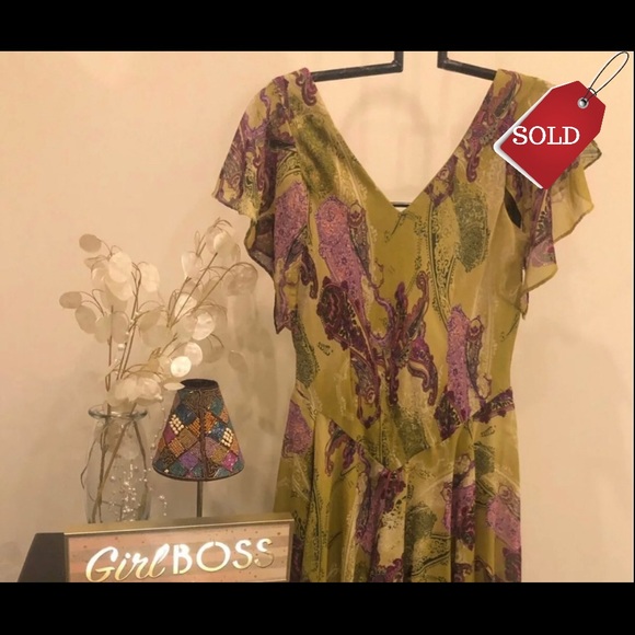 Amanda Lane Dresses & Skirts - Amanda Lane Sequined Flow Dress